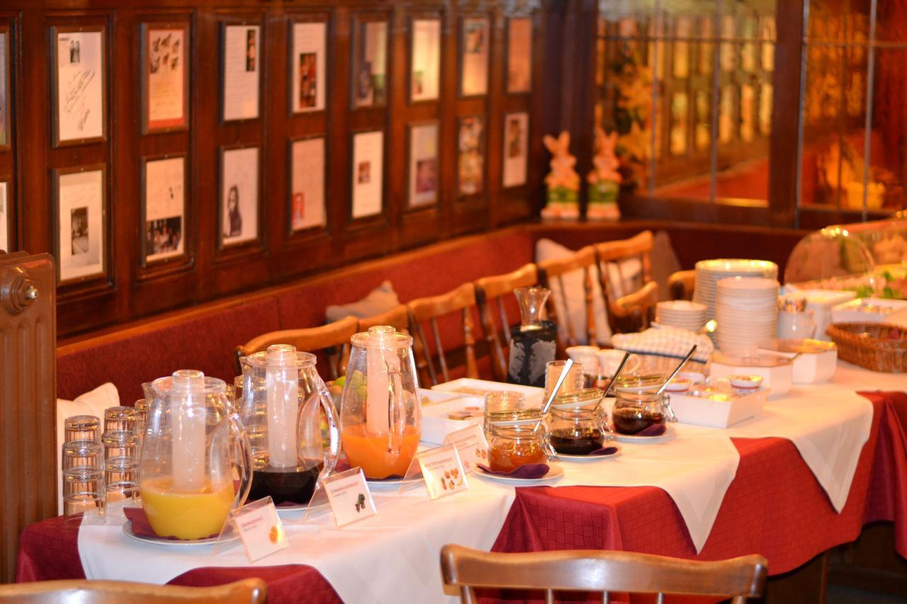 Gasthaus Loewen Freiburg im Breisgau Ngoại thất bức ảnh